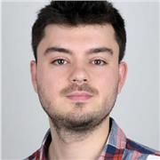 Diplomé de l'école normale supérieure de Cachan, disponible pour enseigner toutes sciences, ainsi que l'anglais, à tout niveaux !